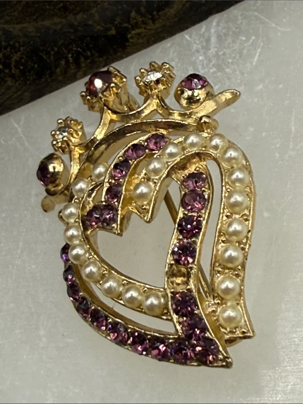 Vintage Gold-Tone Heart Crown Brooch Purple rhinestone faux pearl craft wear